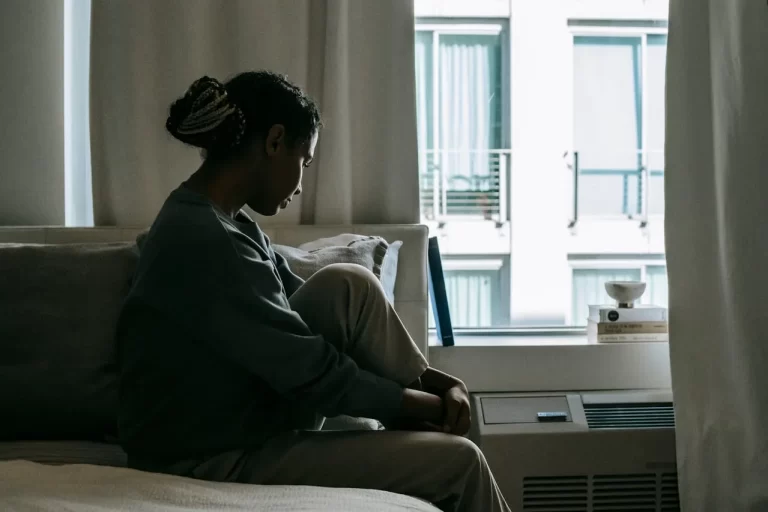 Managing Seasonal Depressive States: Effective Coping Strategies
