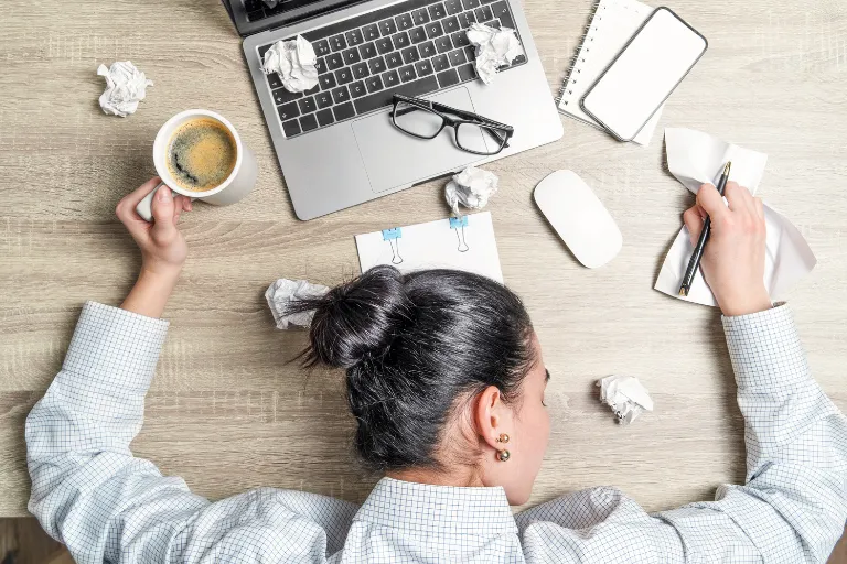 7 Hidden Ways Burnout Hijacks Your Body (And a Simple 30-Minute Reset to Start Feeling Like Yourself Again)