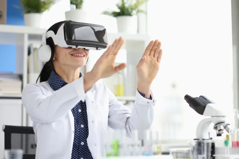 Smart Eyewear in Healthcare: Innovations and Applications