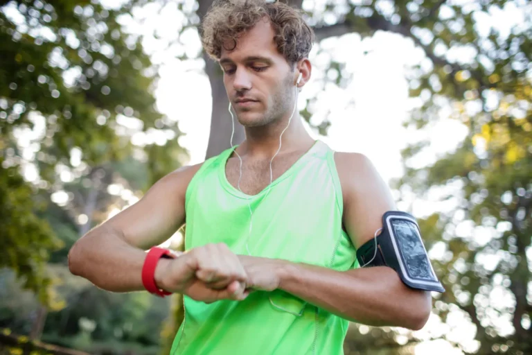 Osteopath Warns: Most Sports Recovery Plans Don’t Fix Low HRV – Here’s The Daily Habit That Does